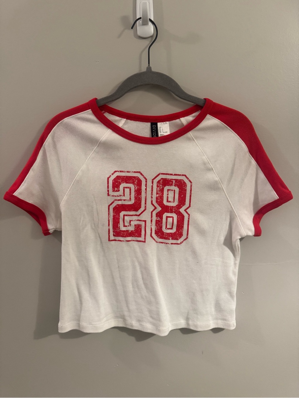 H&M White & Red Raglan Cropped Tee with '28' Graphic